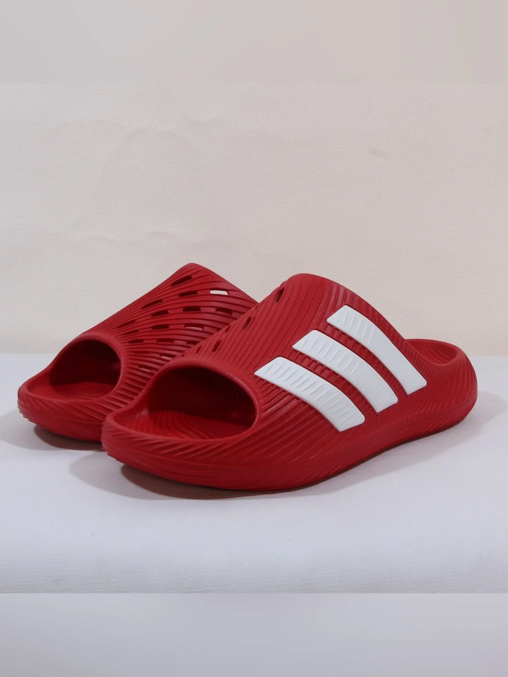 Adidas Men’s Red & White Purechill Slide KI0063 NWT NIB